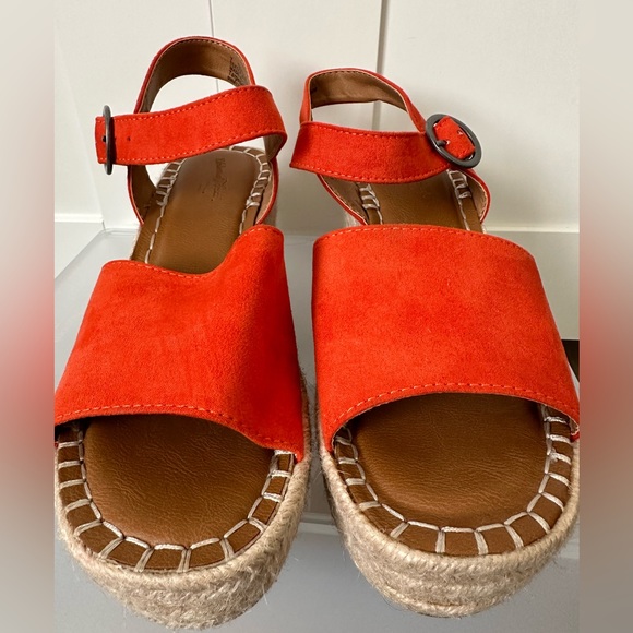 Universal Thread Morgan Wedges - Picture 10 of 12